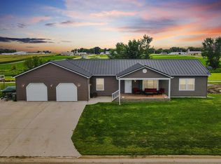 307 Peterson St, Edgewood, IA 52042