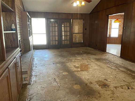 4th image of 845A Georgia Ave