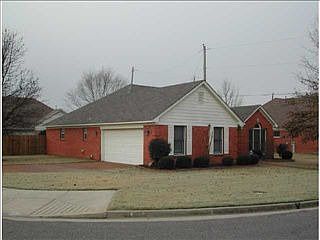 1st image of 855 Sun Vista Dr E
