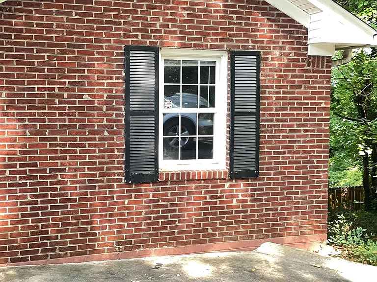 14 Townview Rd SE — Photo 1