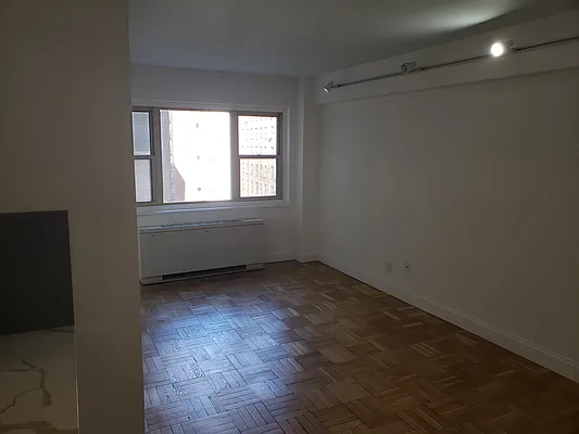 Rented by Keller Williams NYC | media 14