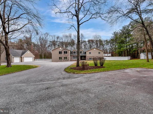 7715 Paradise Beach Rd, Pasadena, MD 21122