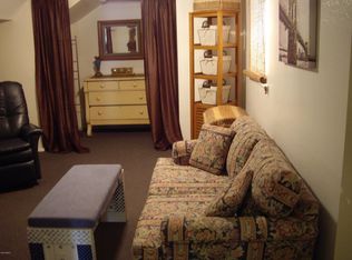 237 1/2 S H St, Lompoc, CA 93436