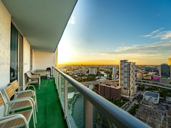 185 SW 7th St APT 3609, Miami, FL 33130