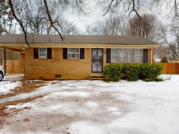 131 Eastlawn Dr, Dyersburg, TN 38024