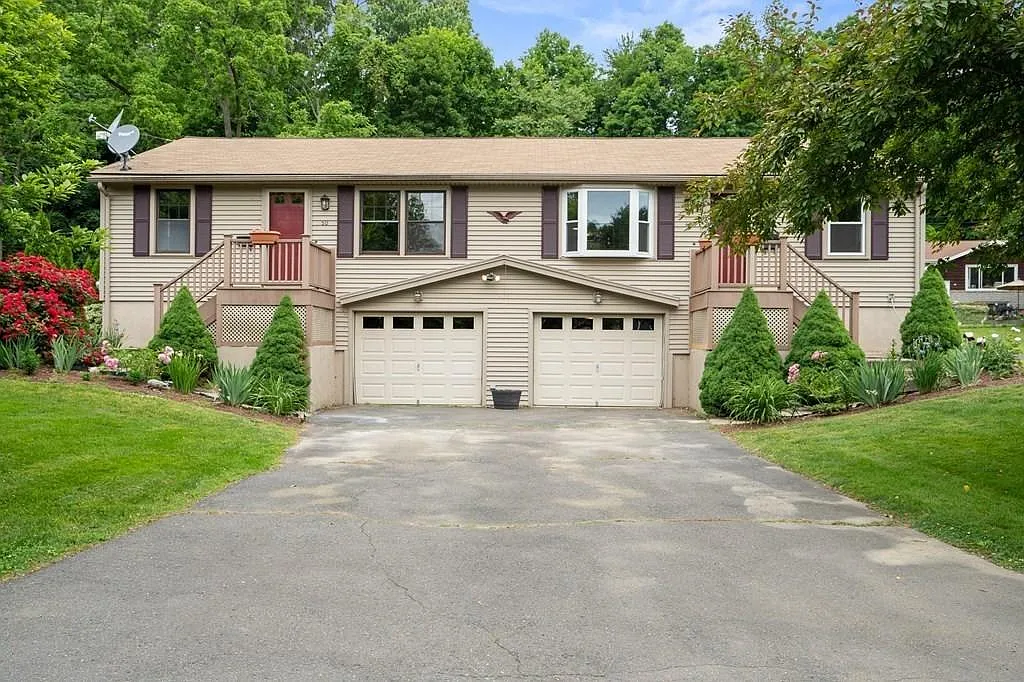 2 bed, 1.5 bath, 1100 sqft, $1,800 — Photo 1