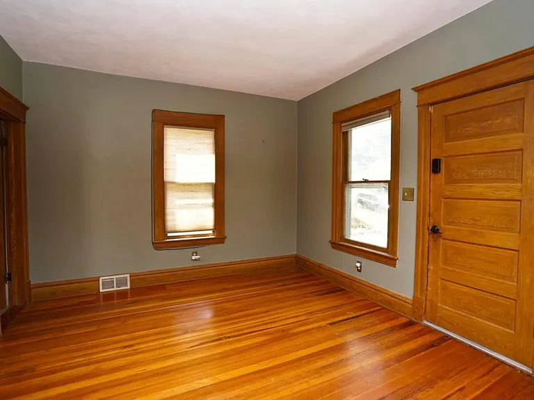 1005 C St — Photo 2