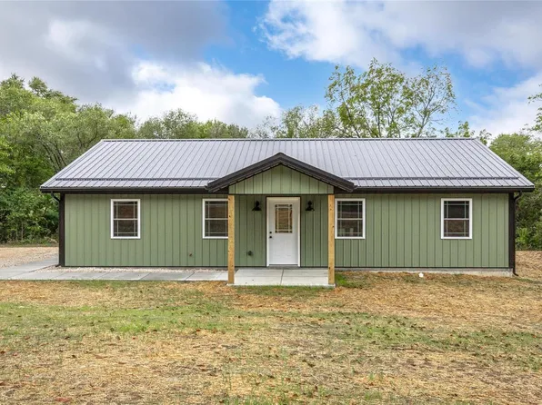 241 Hawkins Ave, Crocker, MO 65452