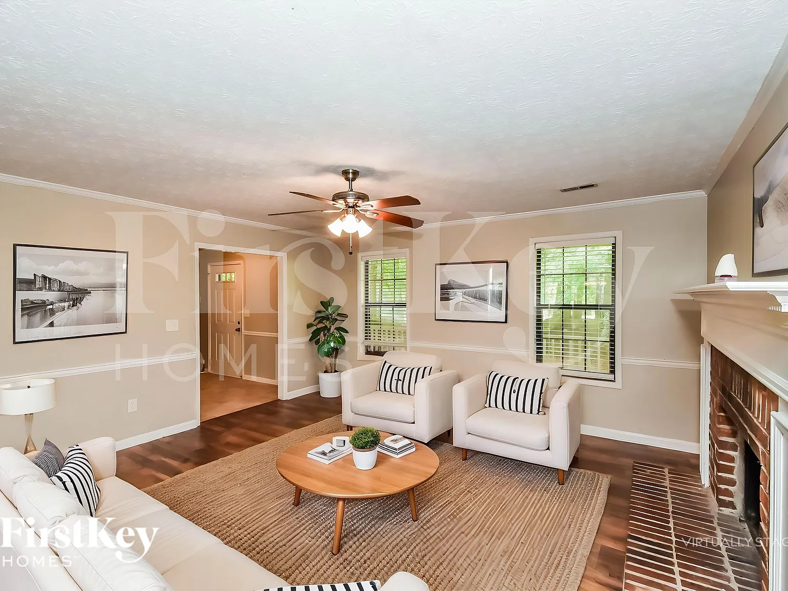4 bed, 2.5 bath, 1732 sqft, $1,895 — Photo 3