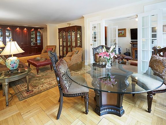 5th image of 420 E 55th St APT 8N