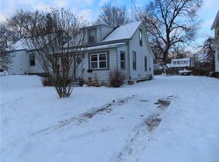 202 Garden City Dr, Syracuse, NY 13211