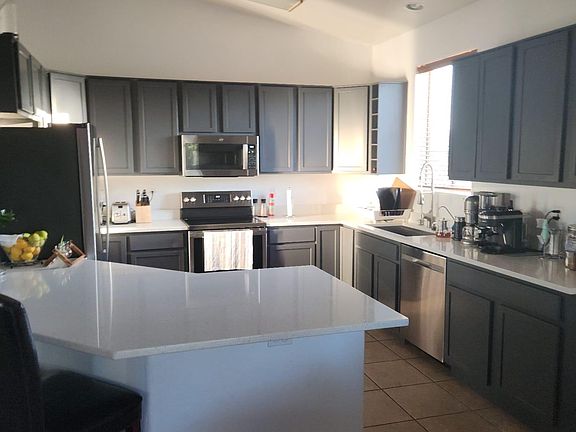 4th image of 3407 E Camden St