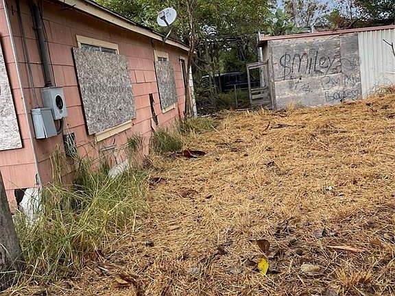 2nd image of 2106 Lissner Ave