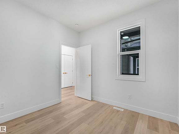 5th image of 3508 44th Ave