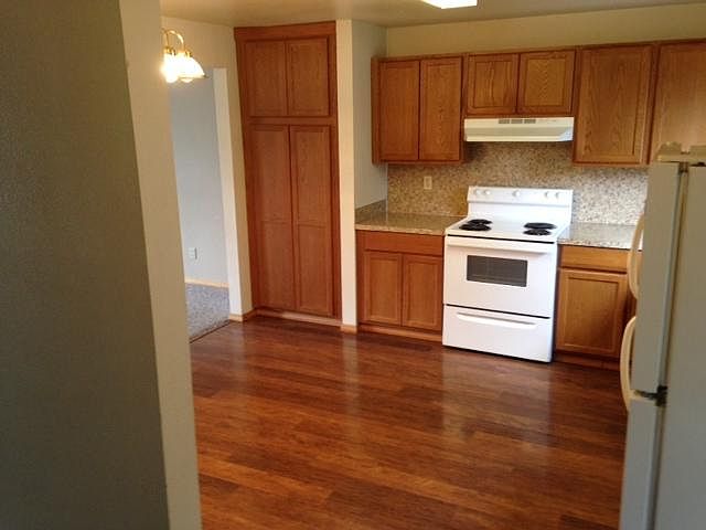 2nd image of 1111 S Pearl St #11