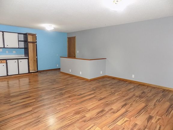 4th image of 921 East St