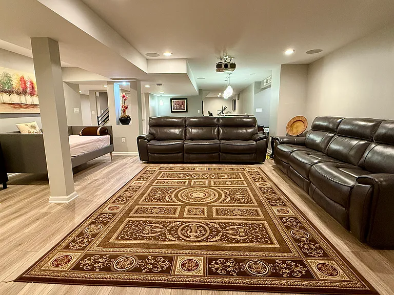 69 Renfield Dr — Photo 31