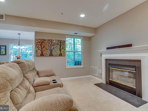 5th image of 4130 Monument Ct #G-204