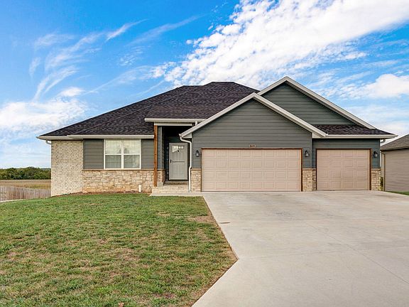 2nd image of 515 N Stella Court