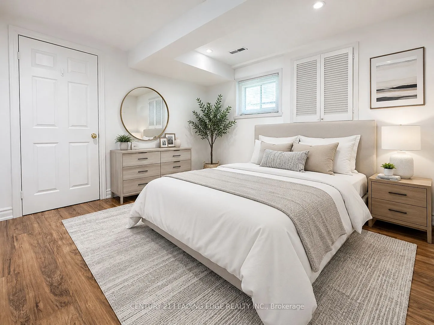 2 bed, $1,900 — Photo 2