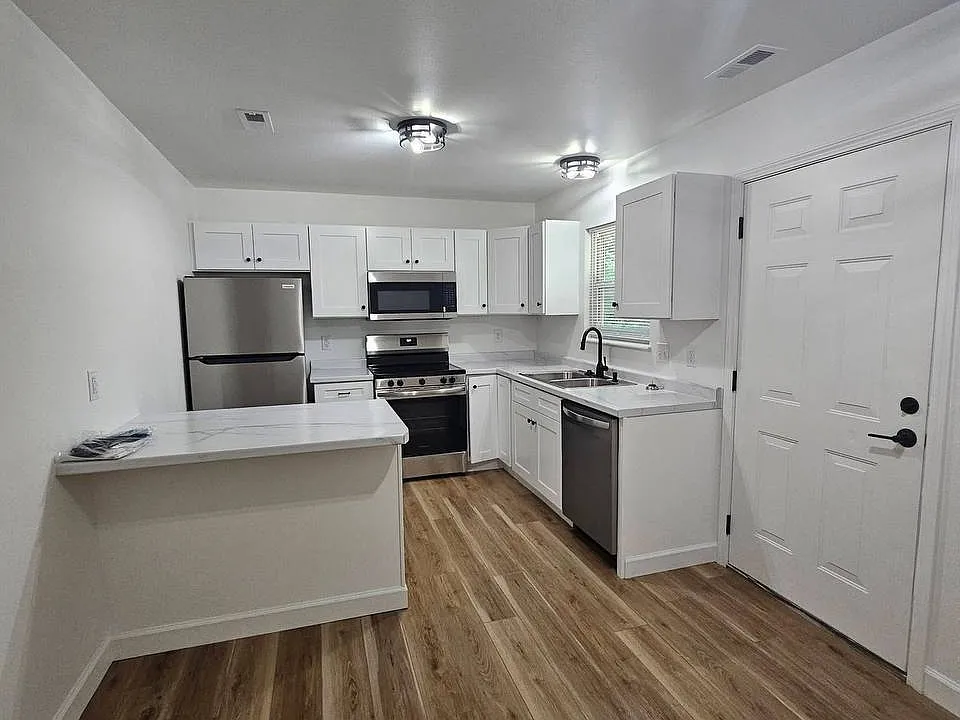 170 Westmount Dr #27