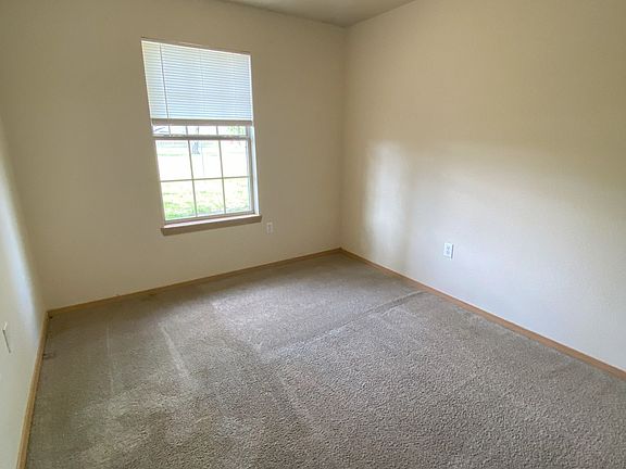 5th image of 302-316 Dawson St #304