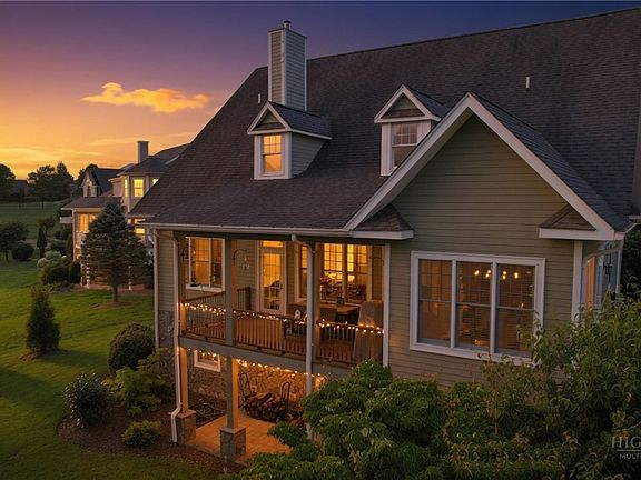 4th image of 292 Charter Ridge