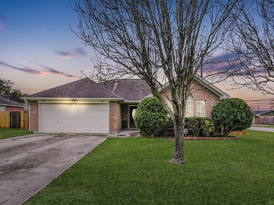 1st image of 2037 Estate Dr