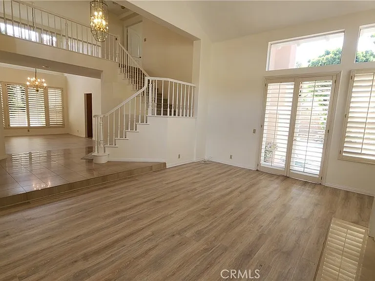 2162 Ventia — Photo 28