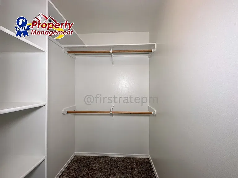 5843 W Clearview Ln #201 — Photo 15