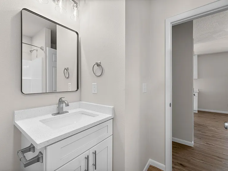 514 S Fort Ave — Photo 12