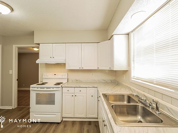 3rd image of 5801 Lane Ave