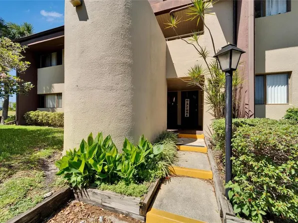 880 S VILLAGE DRIVE N #201, ST PETERSBURG, FL 33716