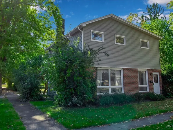 166 Olcott St, Lockport, NY 14094