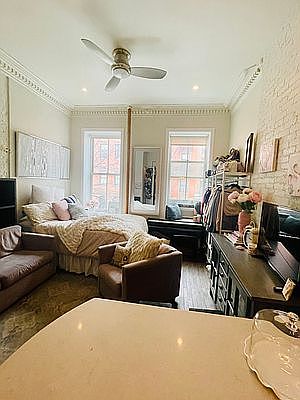 1st image of 422 W 22nd St APT 2