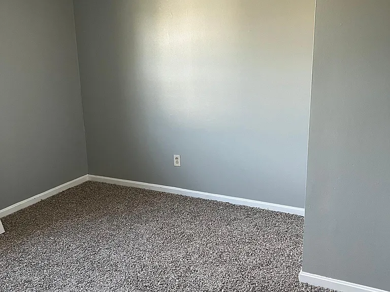 2733 Pioneer Ct — Photo 8