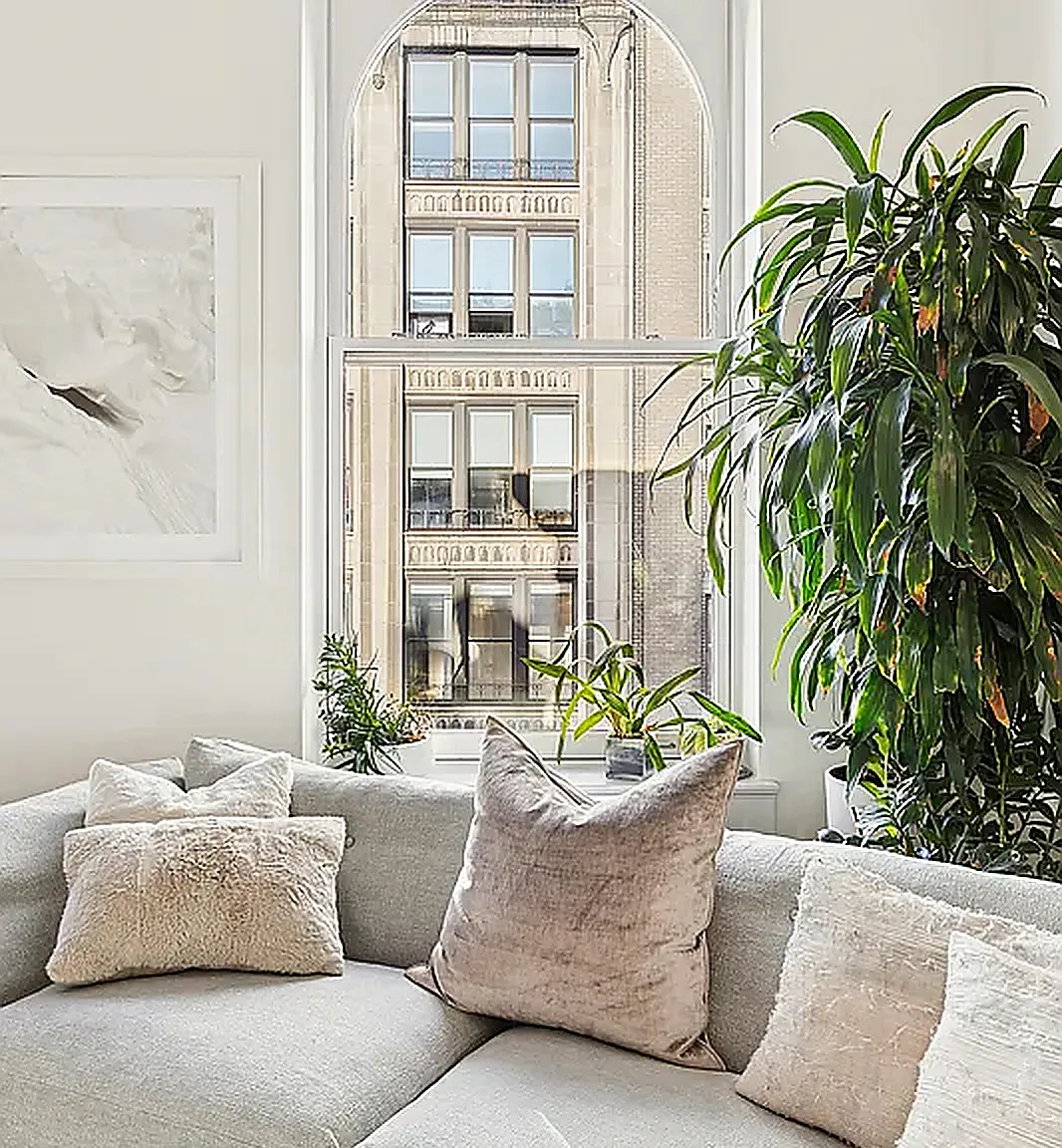 42 East 20th Street — Photo 2