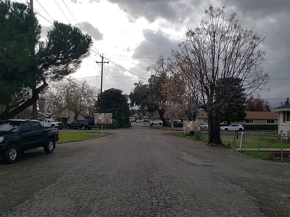 4th image of 17045 Mattie St