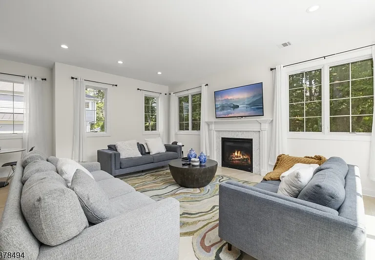 20 Woodfern Rd — Photo 20
