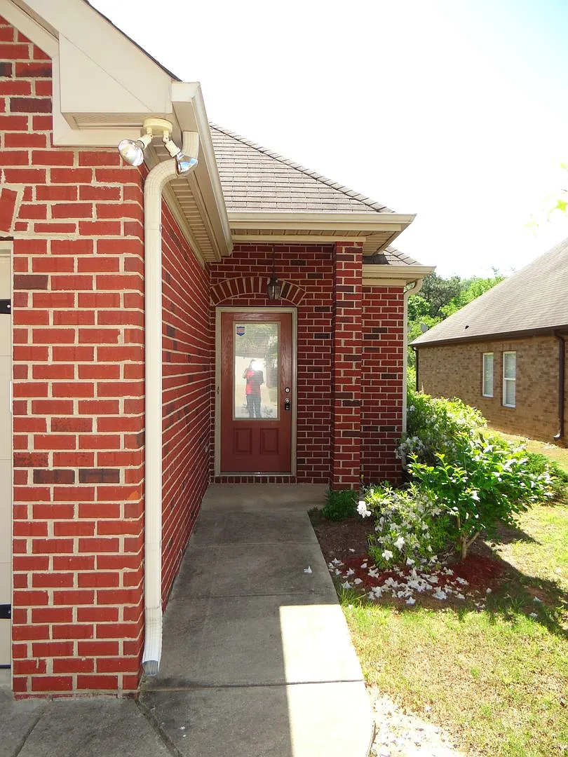 257 Oxmoor Place Circle, Birmingham, Alabama 35211 — Photo 2