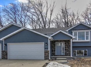 7503 Clark Ct, Merrillville, IN 46410