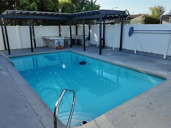 2nd image of 8214 HIXTON DRIVE
