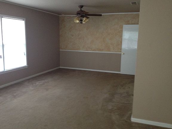 5th image of 2109 Airline Dr
