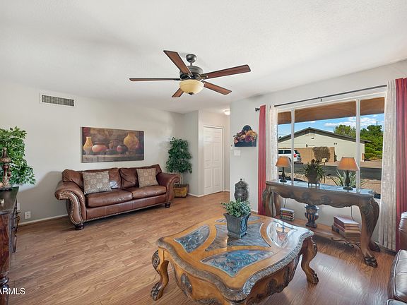 3rd image of 2249 W CALLE IGLESIA Avenue