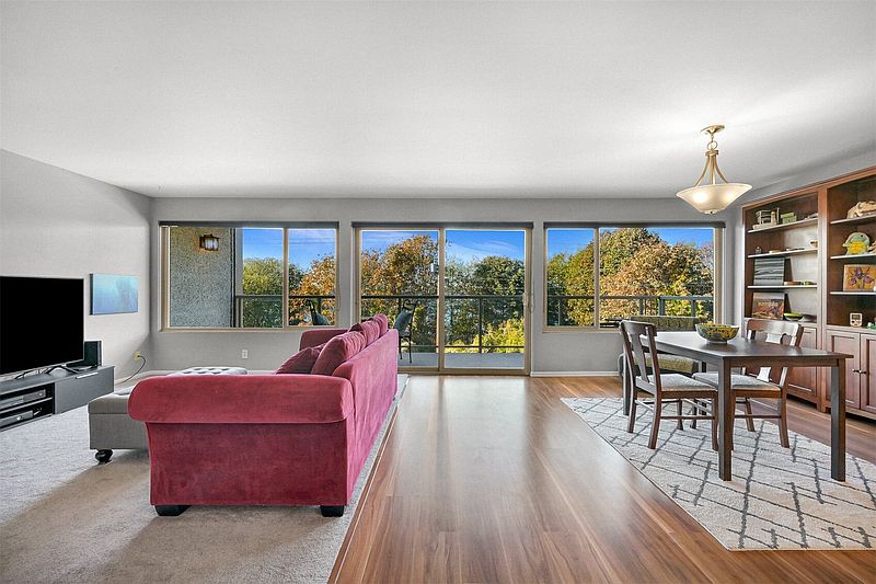 5th image of 414 Boulevard #106