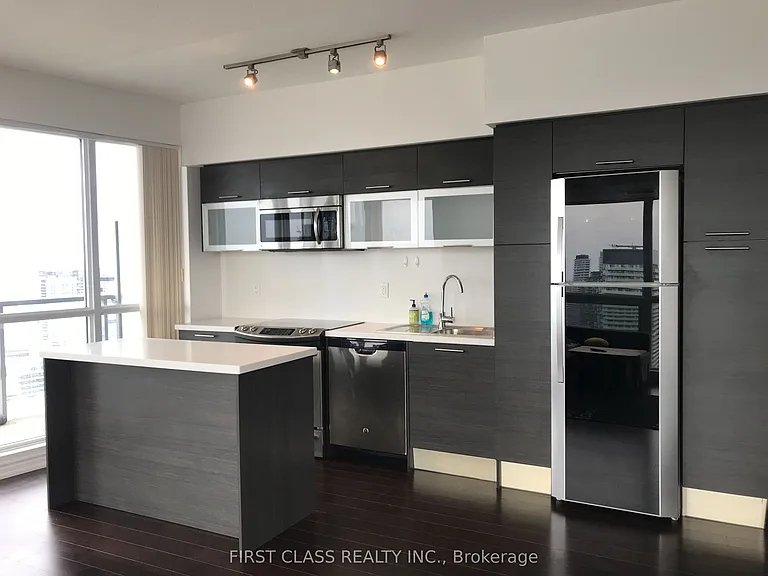 386 Yonge St #5102 — Photo 3