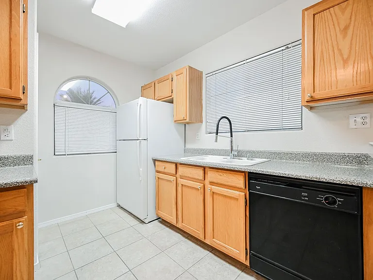 2925 Wigwam Pkwy #124 — Photo 14