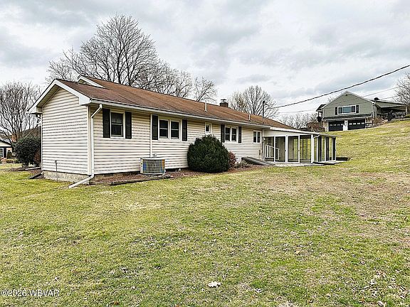 4th image of 1931 Round Top Rd