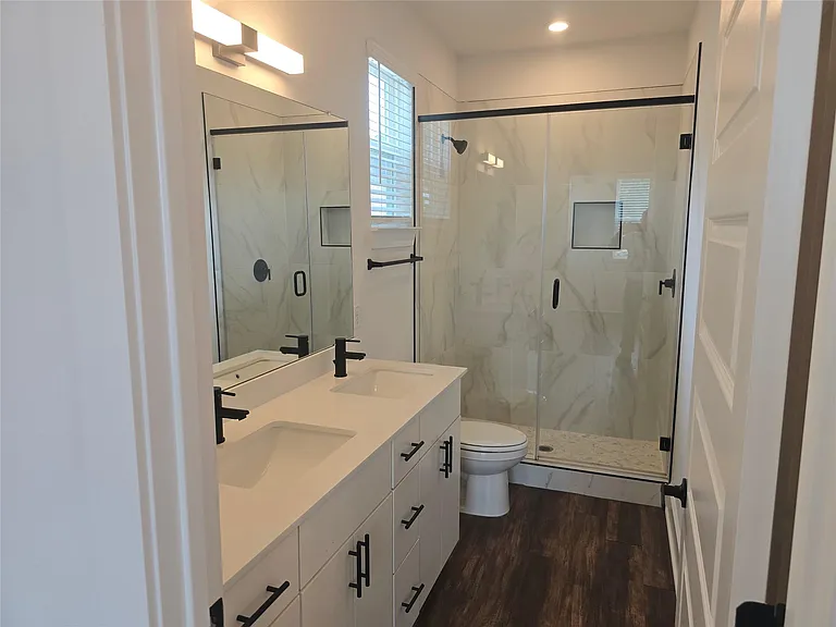 7601 Carver Ave #1 — Photo 8