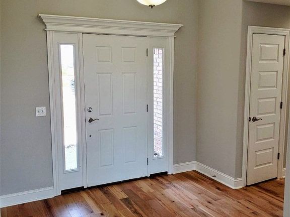 4th image of 3701 SW Mistletoe Ave